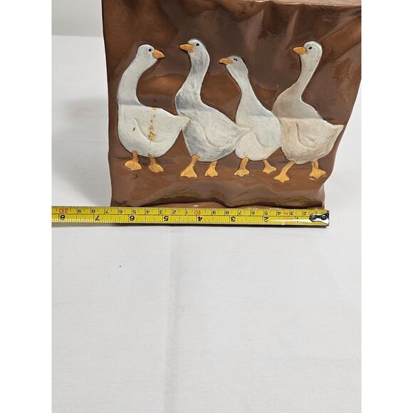 Vintage 1987 Nowell’s Ceramic Paper Bag Design Pot With Large Ducks - Picture 9 of 10